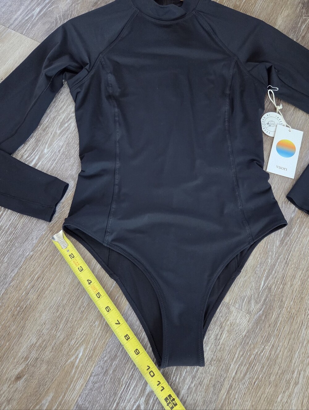 Vuori Long-Sleeve Crush Paddle Suit One Piece Swimsuit Bikini NWT HTF Athletic - Picture 8 of 14